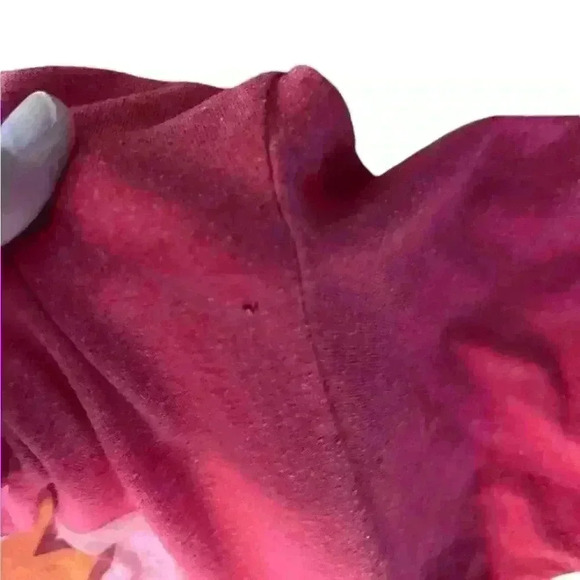 DC Comics Men’s Small Flash Short Sleeve Tee one small hole on shoulder - Picture 2 of 4